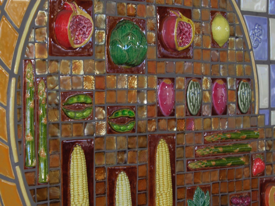 Glass tile wall
